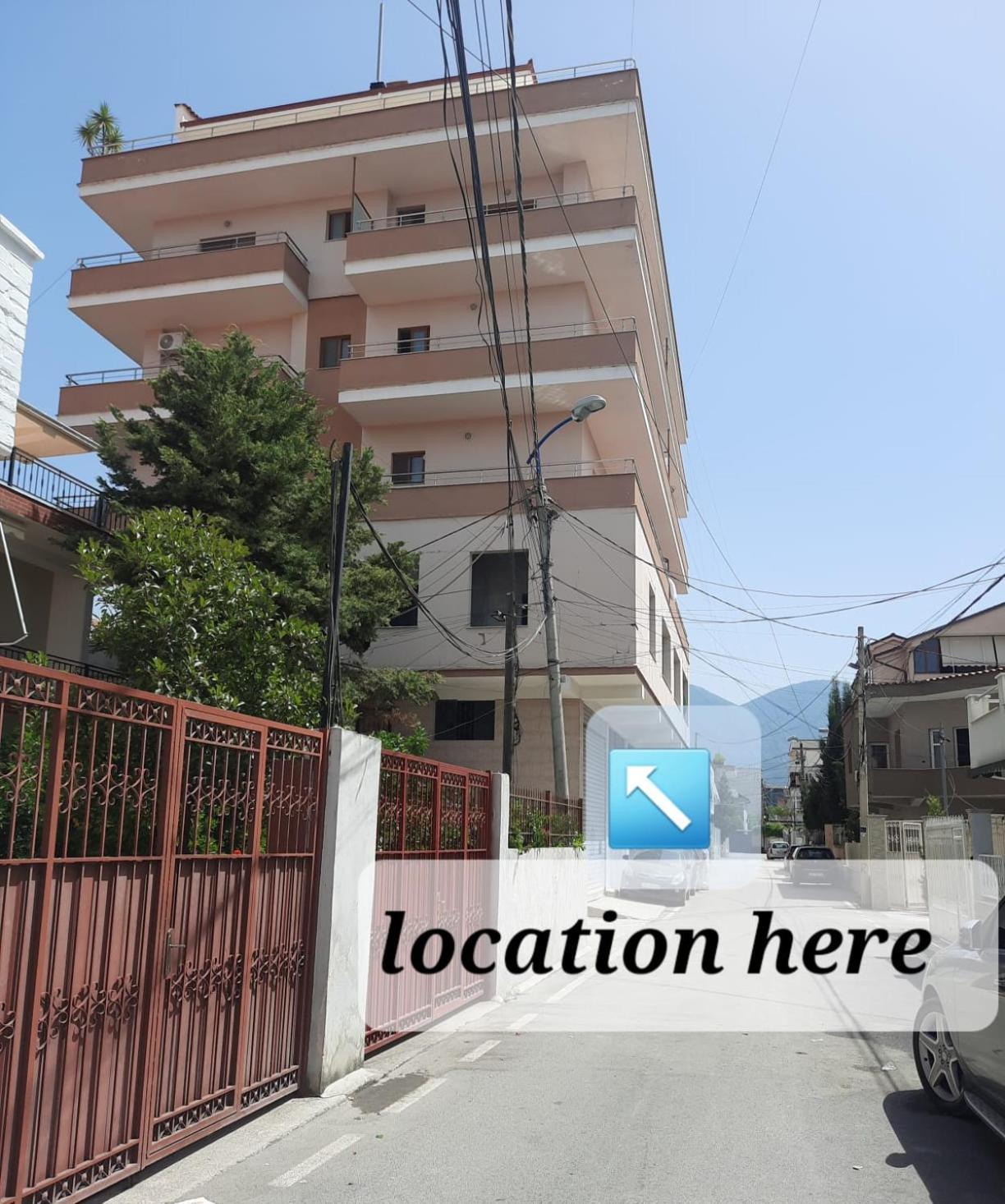 Crew Hostel טיראנה מראה חיצוני תמונה