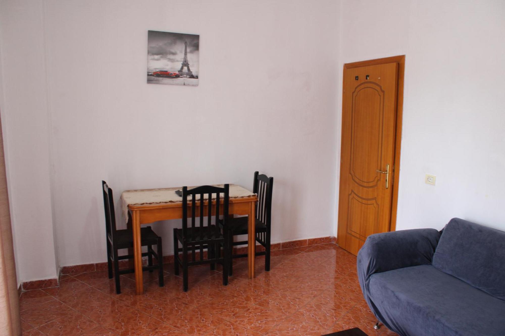 Crew Hostel טיראנה מראה חיצוני תמונה