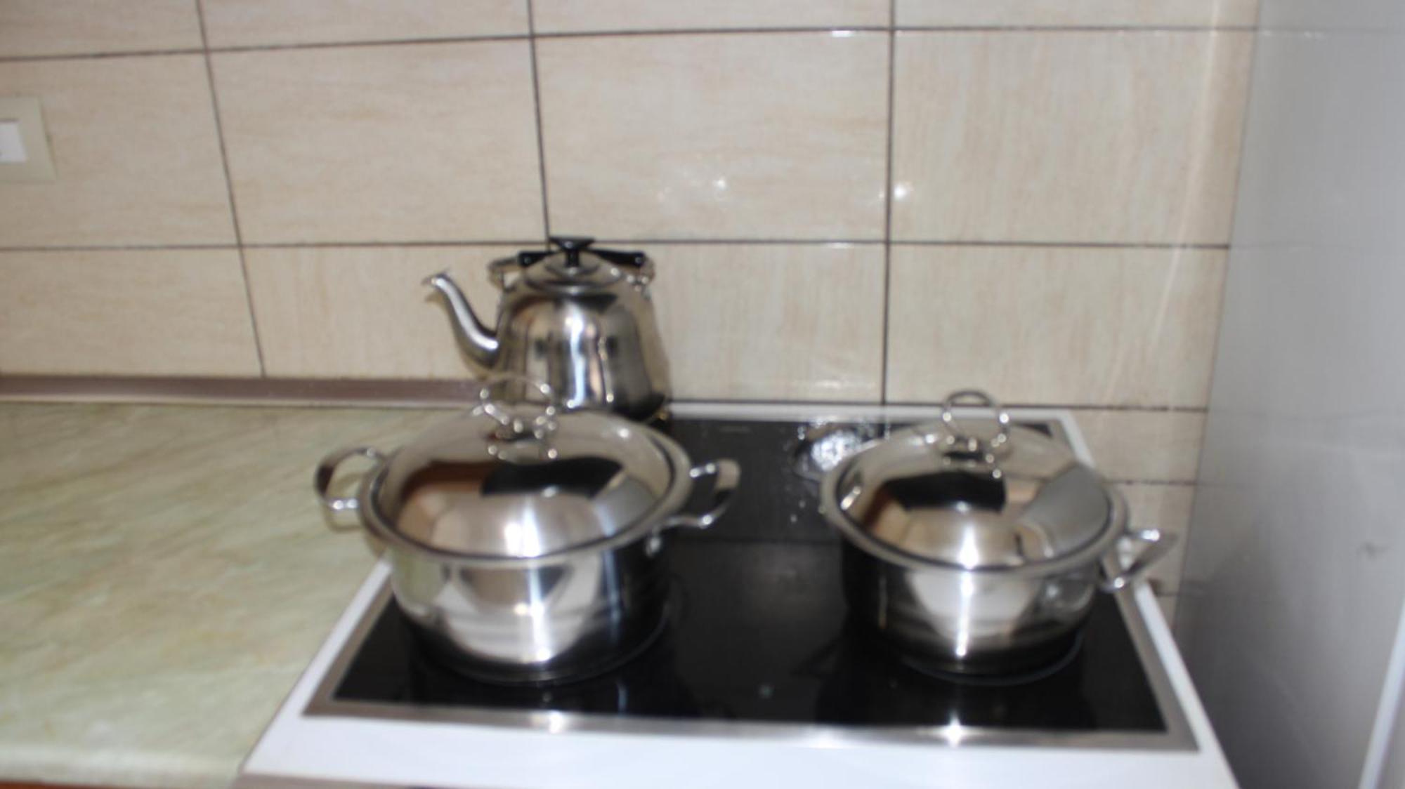 Crew Hostel טיראנה מראה חיצוני תמונה