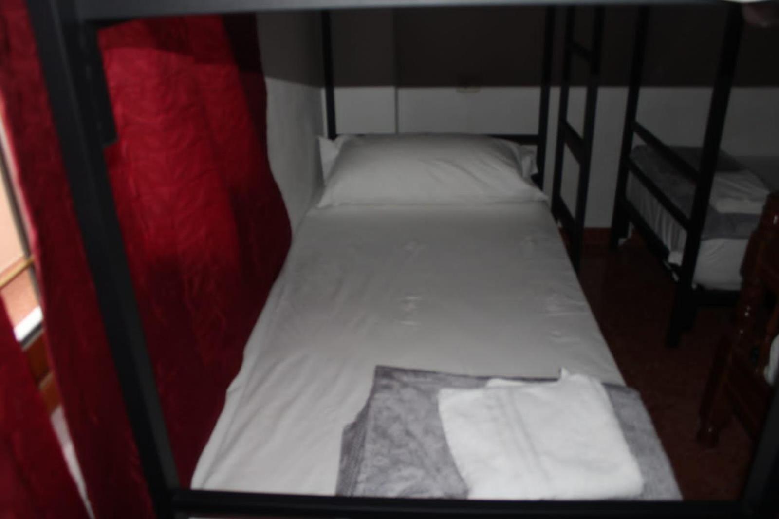 Crew Hostel טיראנה מראה חיצוני תמונה