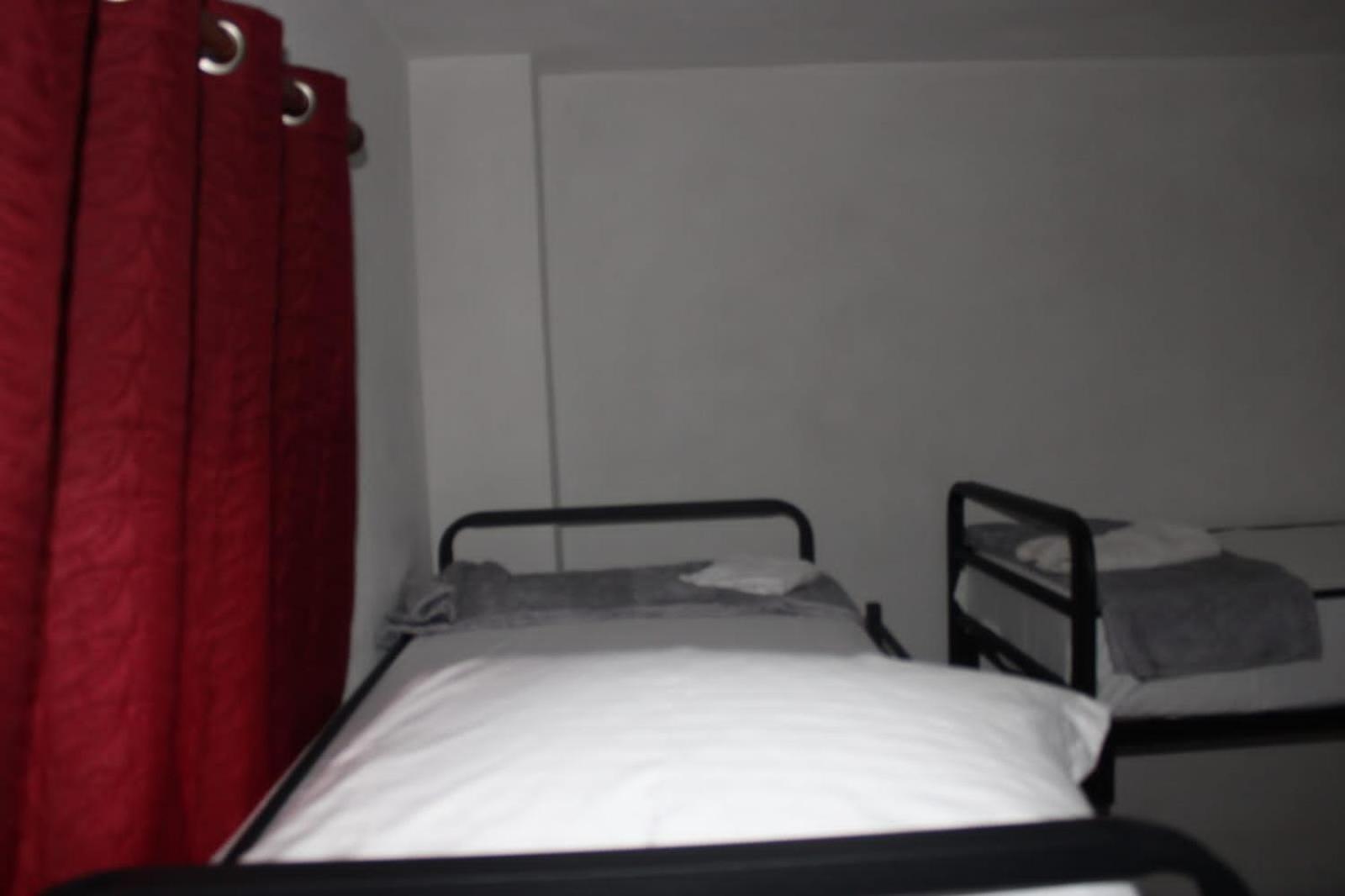 Crew Hostel טיראנה מראה חיצוני תמונה